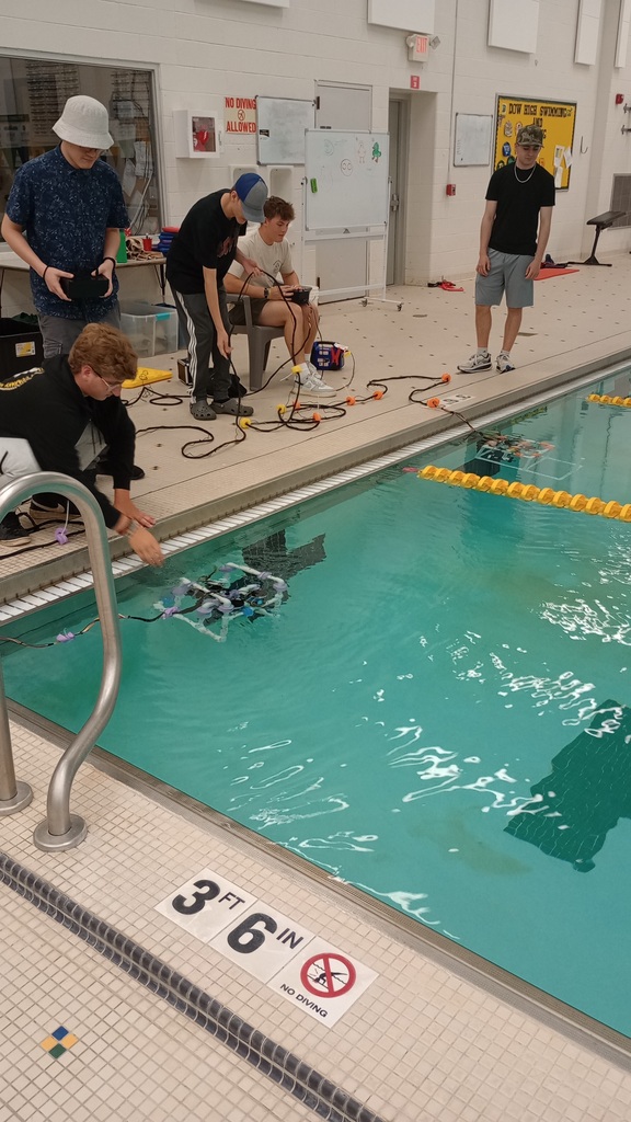 Underwater Robotics at Dow High