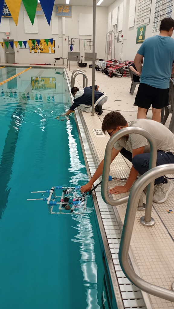 Underwater Robotics at Dow High