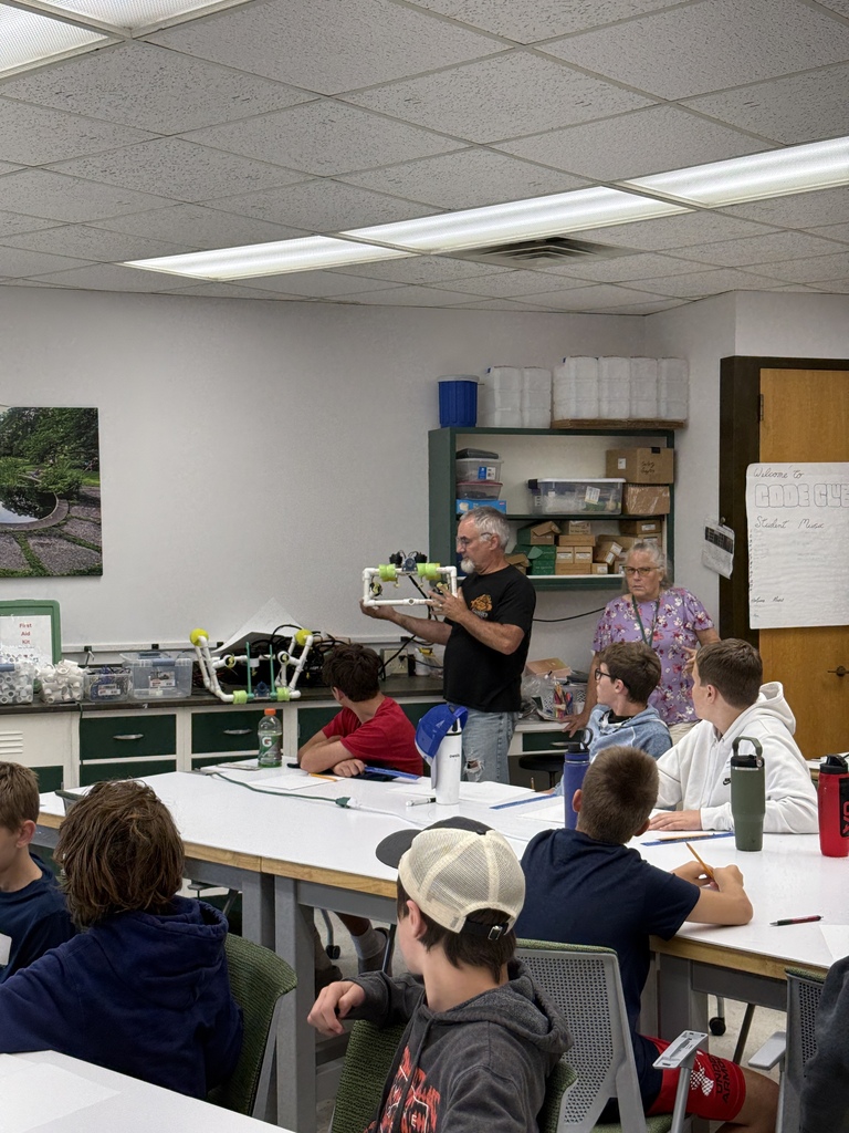 MSU Extension STEM Camp building underwater robot