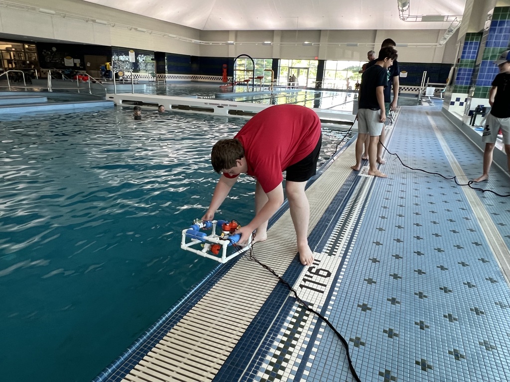Underwater Robot Test at Delta College