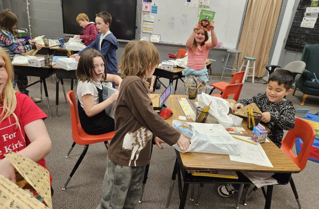 kids opening books