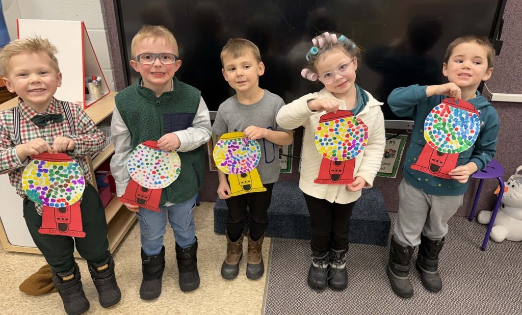 kids with 100 gumballs