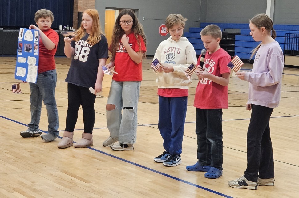 the 4th graders telling us about the skeleton.