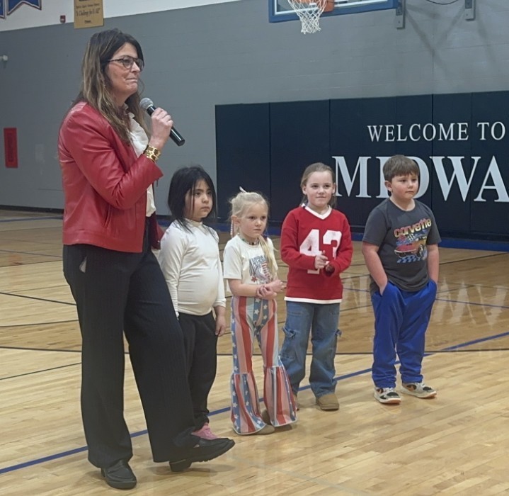 kindergarteners talking about figure skating.