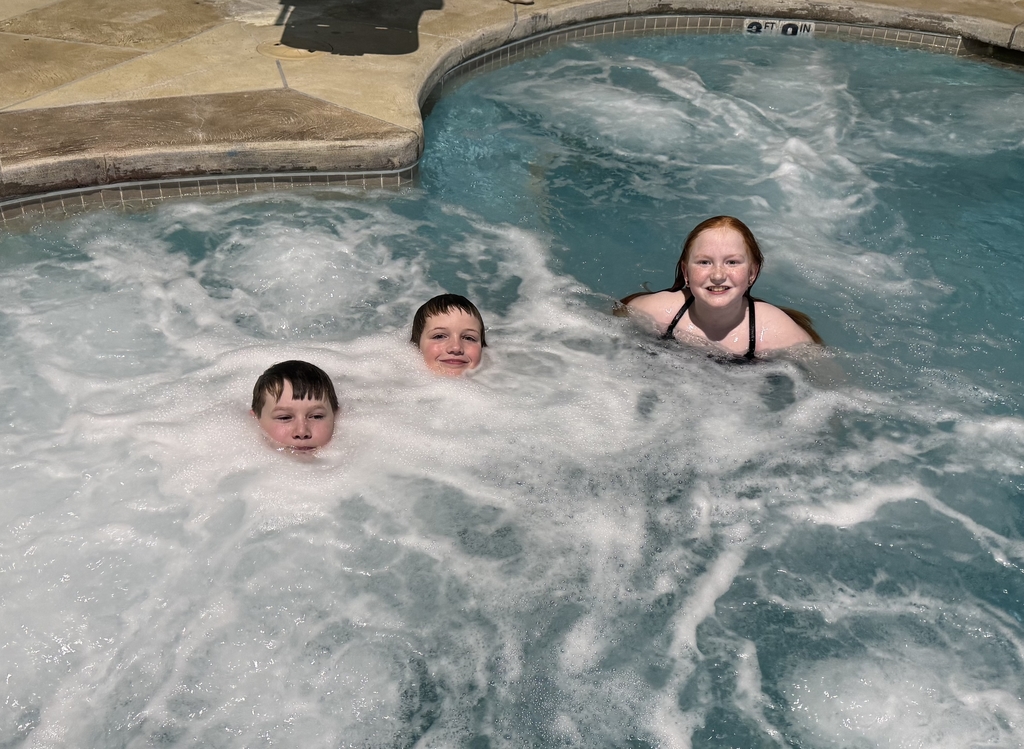 kids in the whirlpool