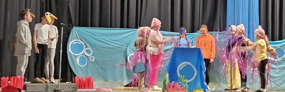 Marlin and the jelly fish