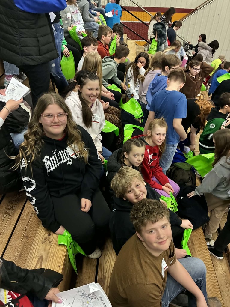 5th graders at Marketplace