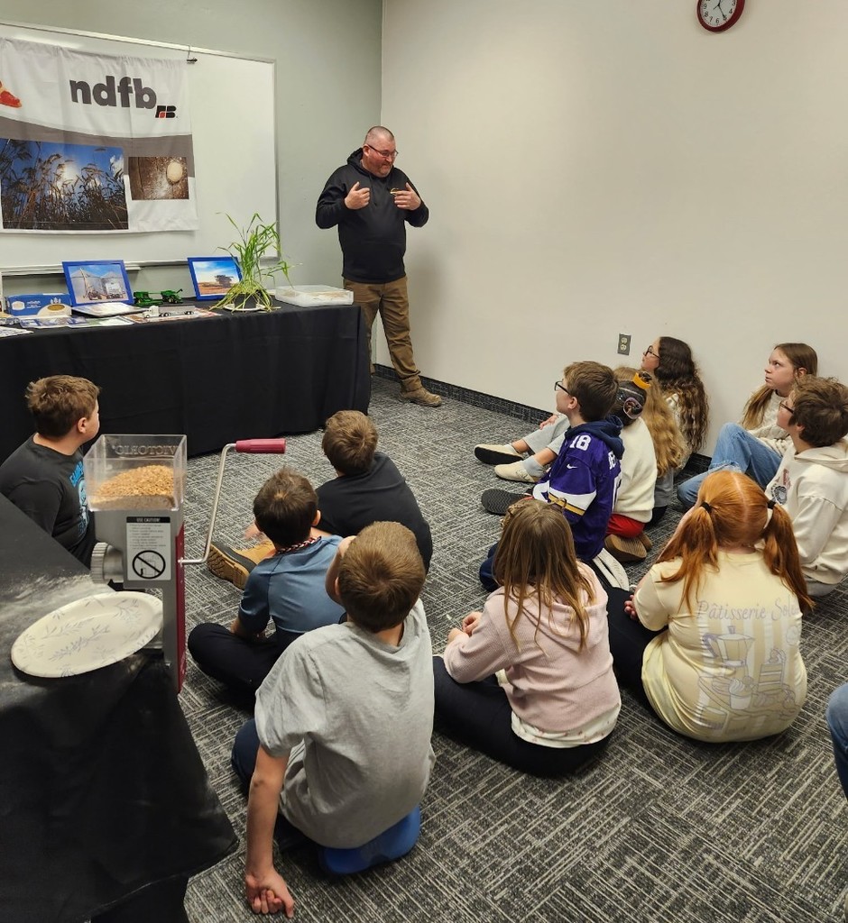 kids learning about soybeans