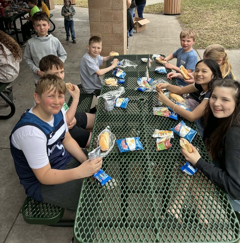 eating lunch at the park