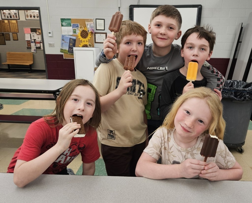 the 2nd graders eating ice cream