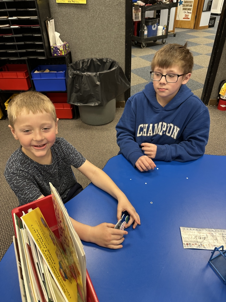 2 boys working together