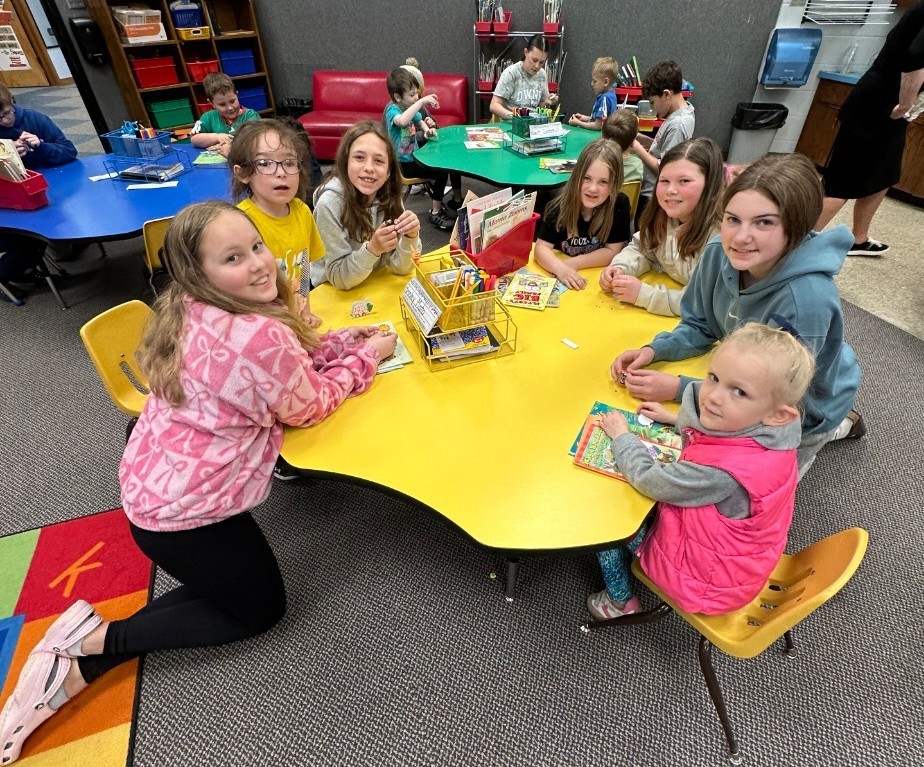kids working together 