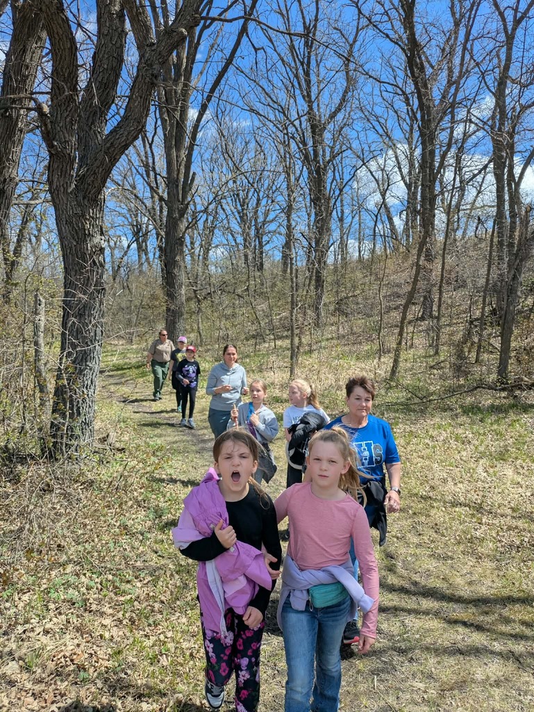 kids hiking