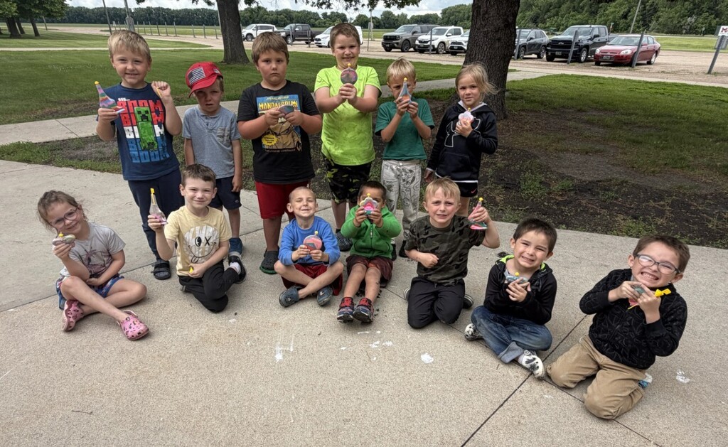 kids and their sand bottles