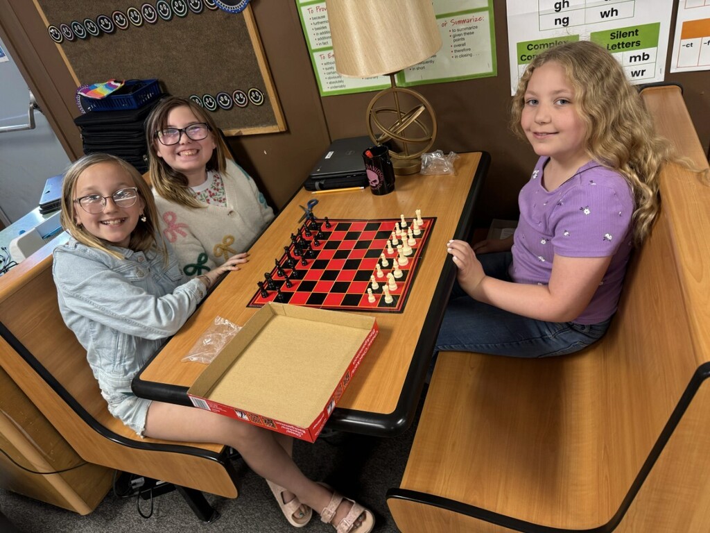 kids playing chess