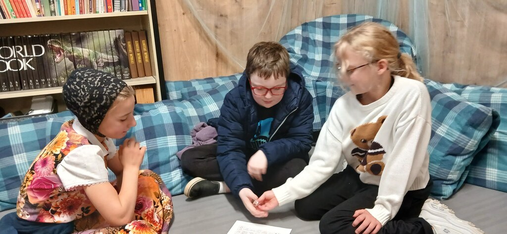kids playing games