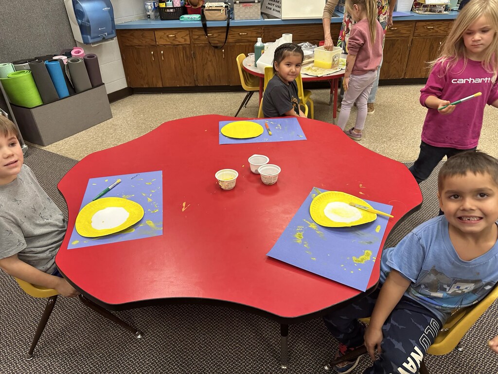 kids painting