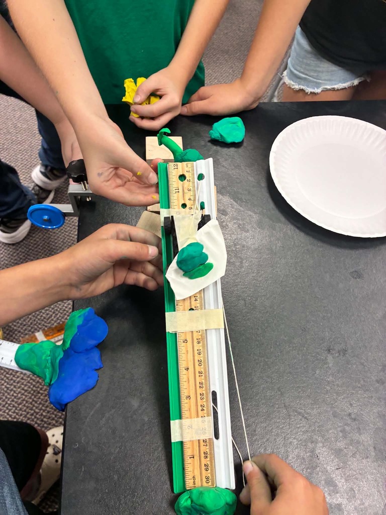 kids making simple machines