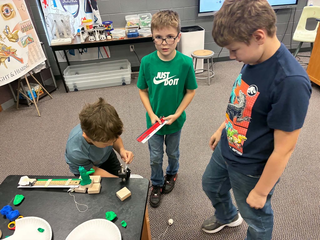 kids working together 