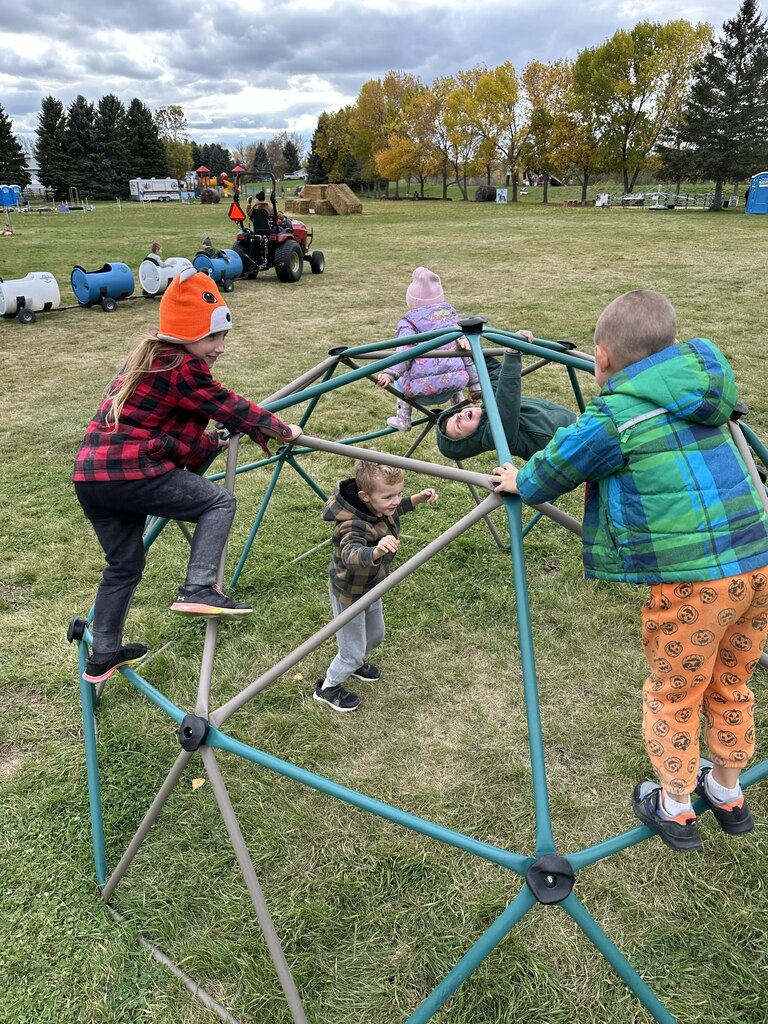 kids climbing