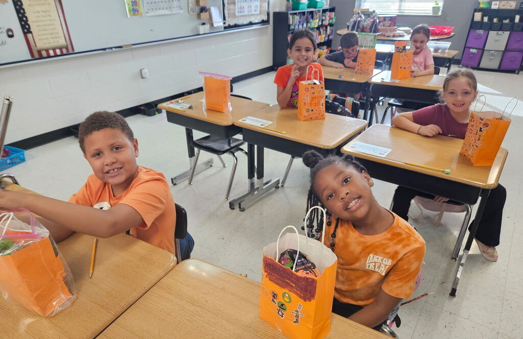 Fall party fun in Mrs. Allison's !