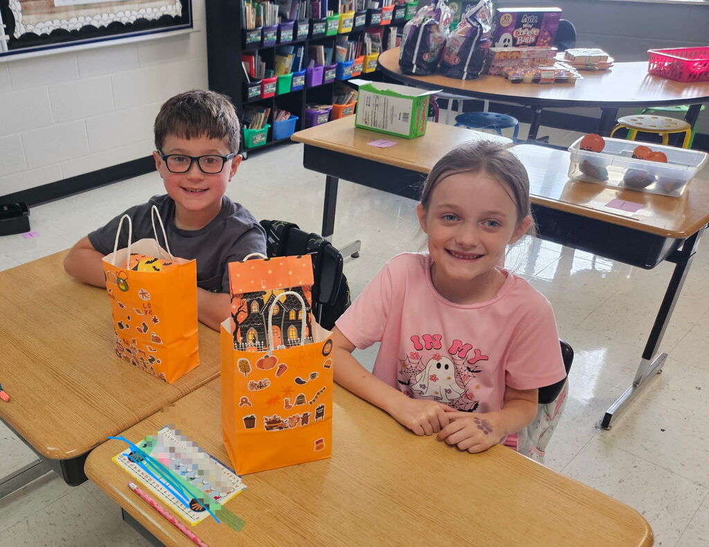 Fall party fun in Mrs. Allison's !
