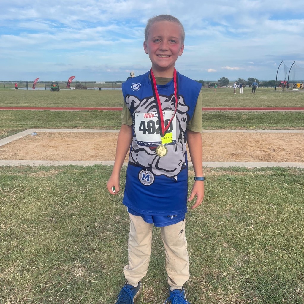 👏 Bulldog Cross Country Update 👏

🏅 Caiden – 4th place out of 14 in the 7th Grade Division & 16th overall out of 34 Jr. High runners!

🏃‍♂️ Logan – 15th overall in Jr. High!

Proud of these Bulldogs showing grit and speed on the course! 💙🐾 #TheBulldogWay