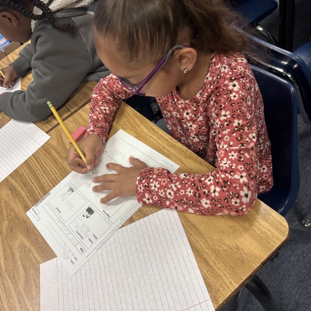📚 2nd Grade Spotlight!
Our young writers are hard at work crafting informational narratives all about insects! 🐜📝

Using their Thinking Maps, students are brainstorming, organizing, and generating BIG ideas to bring their tiny creatures to life. 💡✨

Love the focus, Bulldogs! 💙🐾