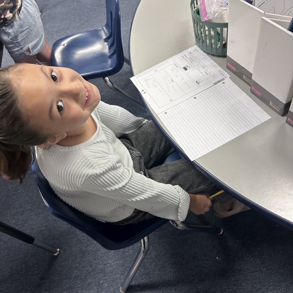 📚 2nd Grade Spotlight!
Our young writers are hard at work crafting informational narratives all about insects! 🐜📝

Using their Thinking Maps, students are brainstorming, organizing, and generating BIG ideas to bring their tiny creatures to life. 💡✨

Love the focus, Bulldogs! 💙🐾