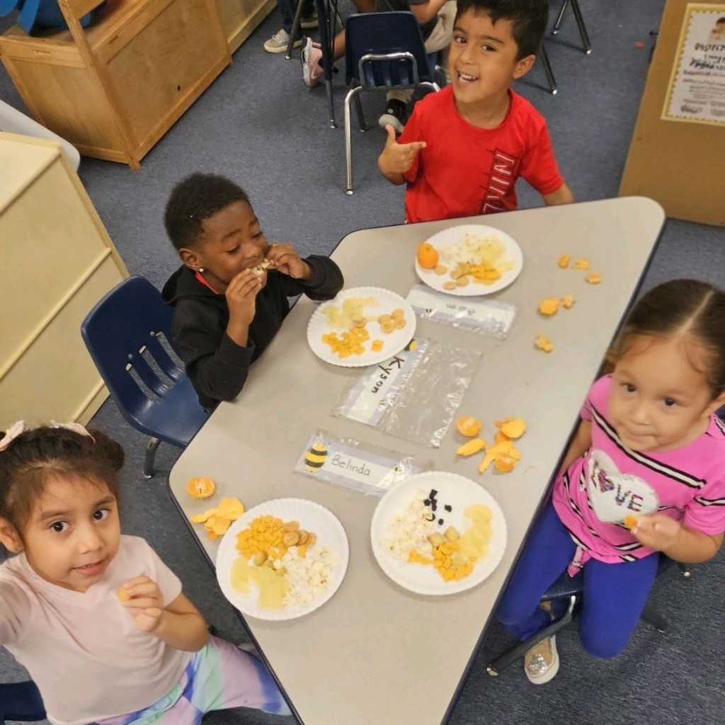 Our Pre-K Bulldogs had their very own Plymouth Potluck today! 🦃📚
After learning about the very first Thanksgiving celebration and the foods shared at that historic feast, our littles got to enjoy some fun “symbolic snacks” of their own:

✨ Goldfish to represent the fish eaten
✨ Dried berries to represent wild fruits
✨ Ruffles to represent mashed potatoes
✨ Nilla Wafers to represent the desserts enjoyed
…along with plenty of other tasty treats!

It was the perfect blend of learning, history, and yummy fun for our tiniest Bulldogs! 💙🐾