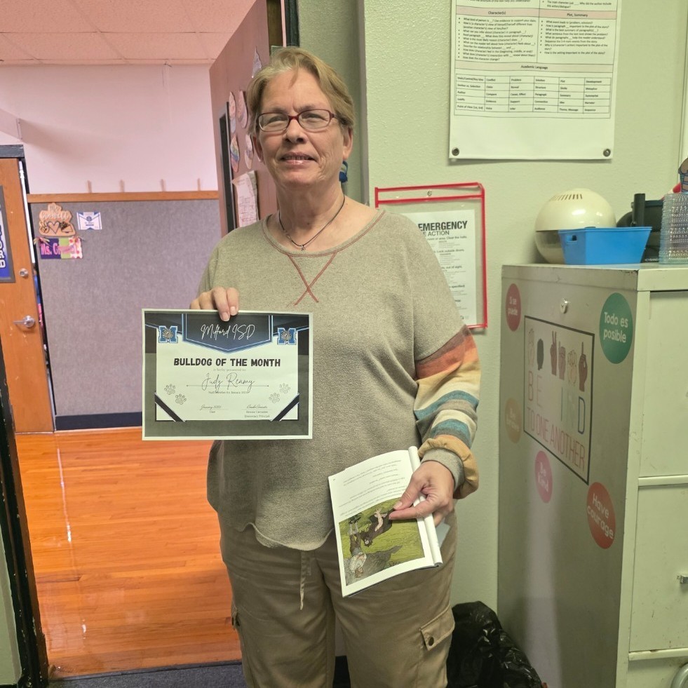 📚✨ Huge congratulations to our Elementary Teachers of the Month — Mrs. Covey (December- not pictured) & Mrs. Reamy (January)!
Thank you for showing up, shining bright, and making a difference for our students every single day. 🐾💙
#TheBulldogWay