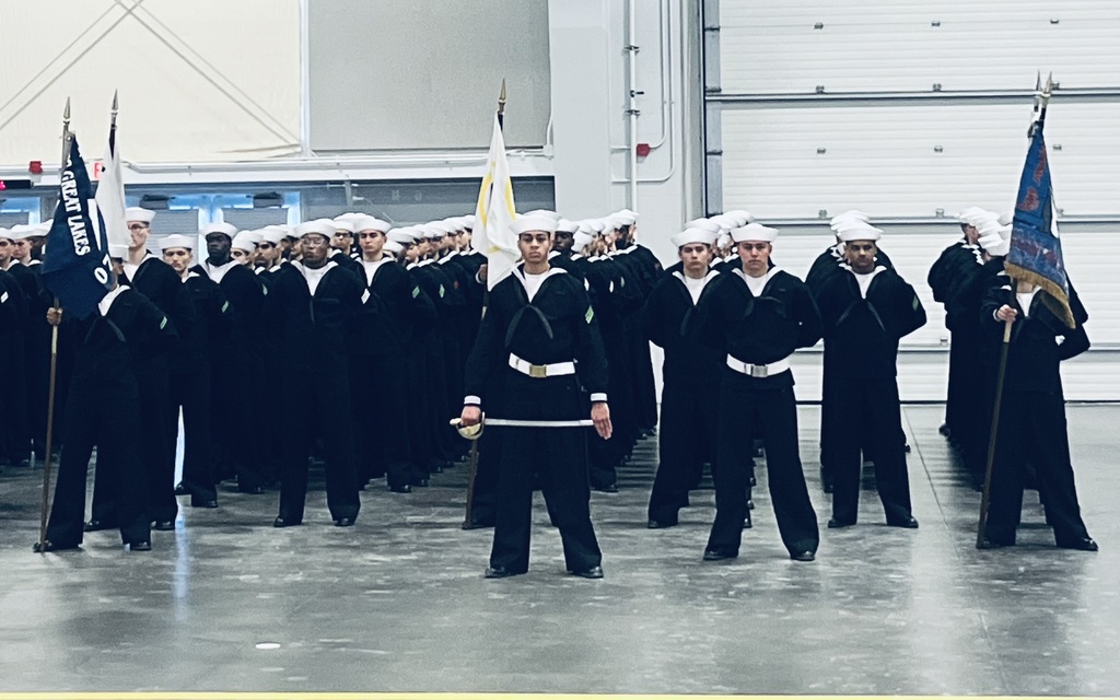 From Bulldog to Sailor! 🇺🇸⚓ Join us in congratulating Marcus Marcel, Class of 2025, on joining the United States Navy and graduating Navy Boot Camp this weekend. We are so proud to see Milford represented with honor and strength. Go make waves, Marcus! 💙🐾 #OnceABulldogAlwaysABulldog #MilfordISD