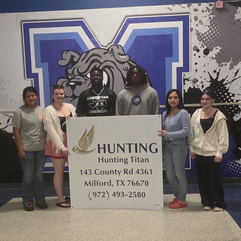 💃🕺 PROM JUST GOT EVEN BETTER!
Big shoutout to Hunting Titan for purchasing 8 prom tickets for our Bulldogs! 💙🔥
The following students were selected and won a FREE ticket to prom:
🎉 [Insert Student Names]
We love seeing our community show up for our kids! #BulldogNation #TheBulldogWay