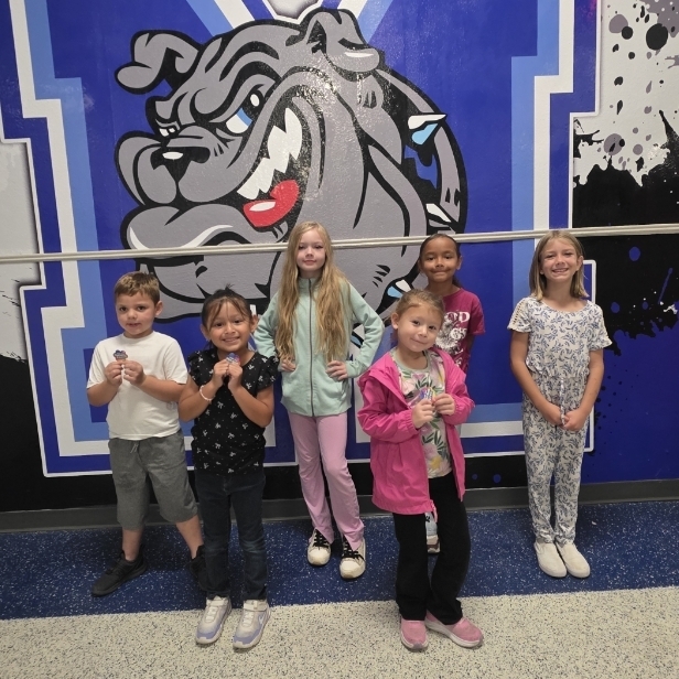 🐾💙 Elementary Bulldogs of the Week! 💙🐾

These amazing Bulldogs gave us plenty to be proud of this week! 🌟 Their hard work, positive attitudes, and kindness toward others make our school a better place each day.

We see you, Bulldogs, and we’re proud of you! 💙🐾