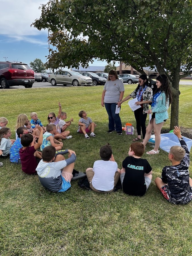 MC Ag Students teaching students about the prairies