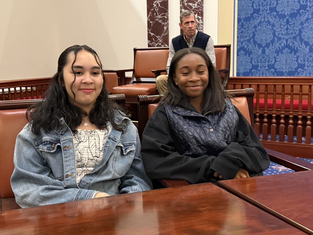 Pierce 8th grade visits the Kennedy Institute