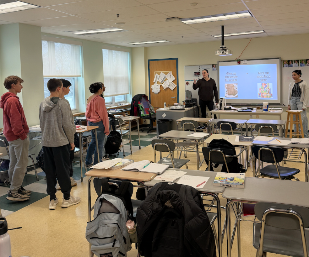 MHS Honor Society visits 8th grade