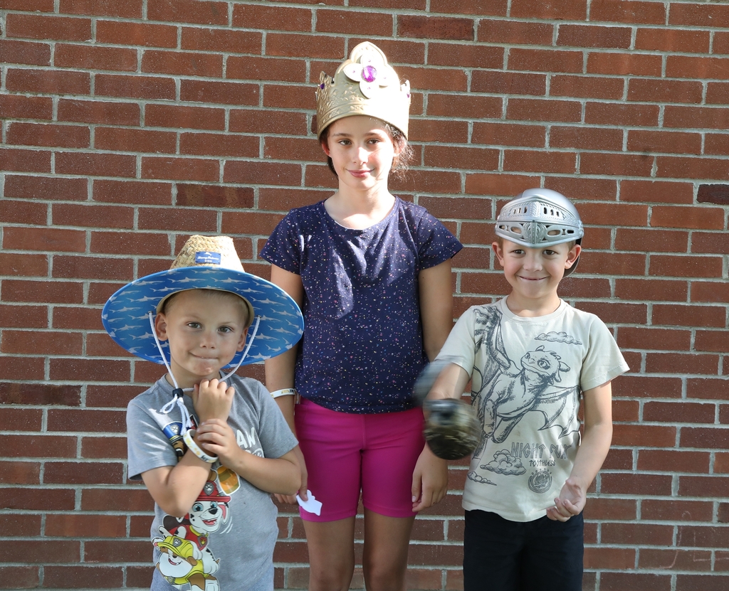 students dressed up