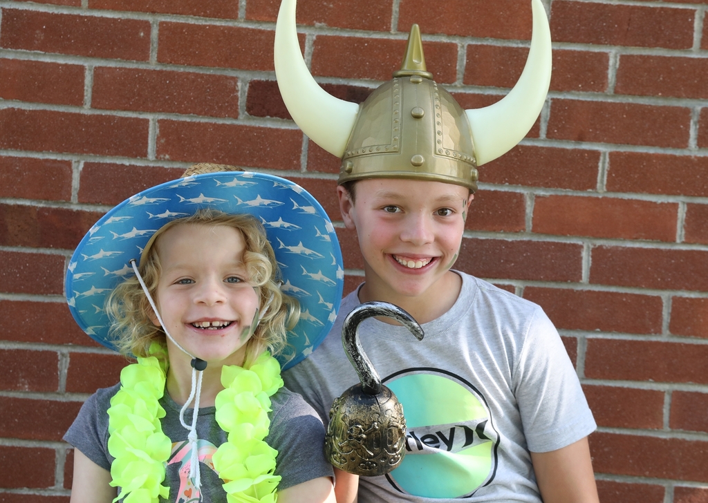 students dressed up