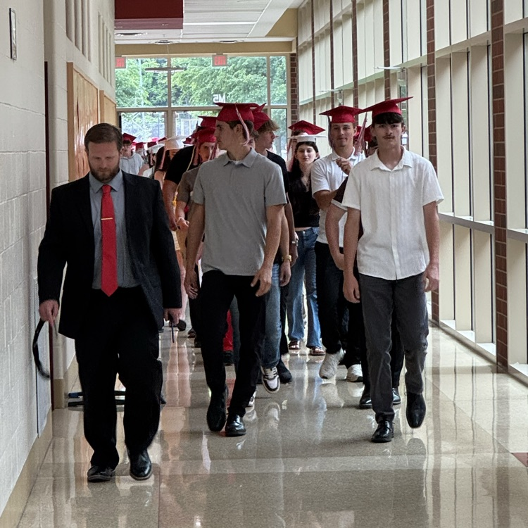Senior Clap Out (1)