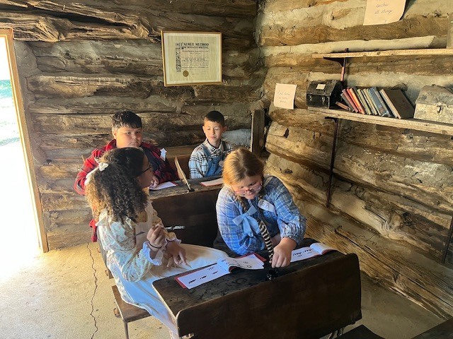 Minatare students at flower field trip back in time 5