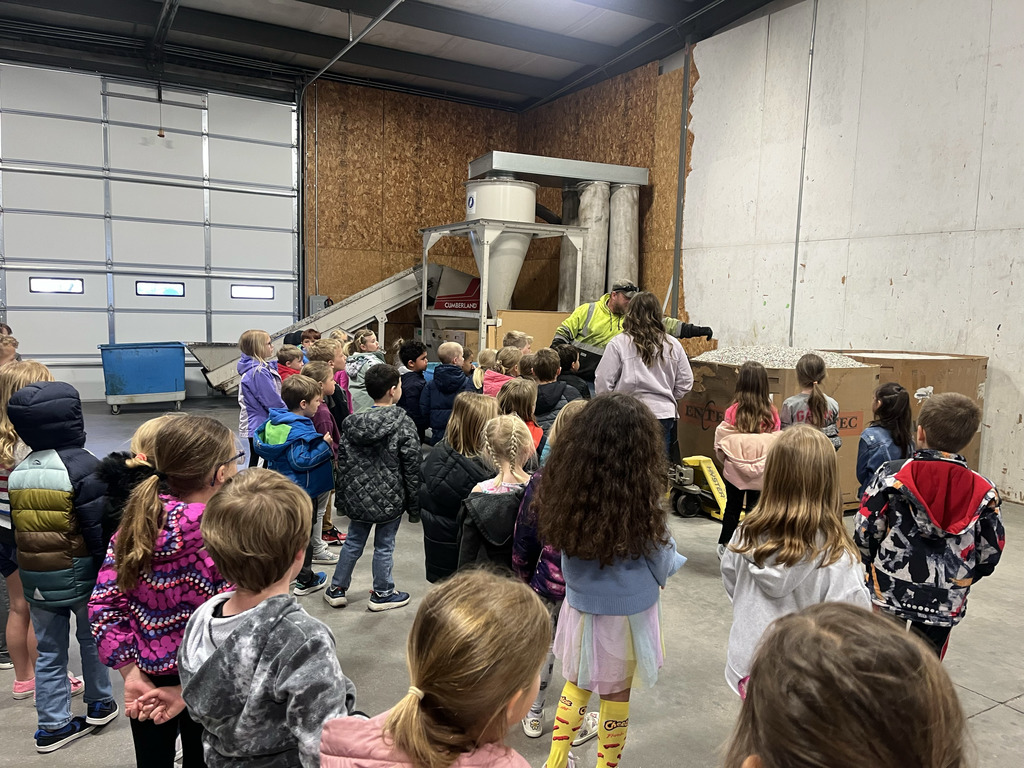 Kindergarten - Recycling Field Trip