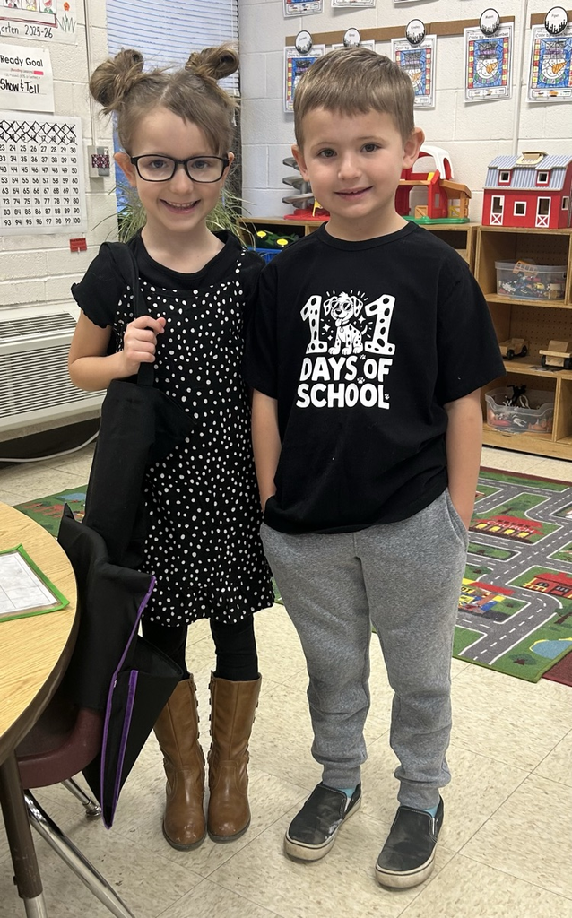 Photo of students wearing black and white for the 101st Day of School.