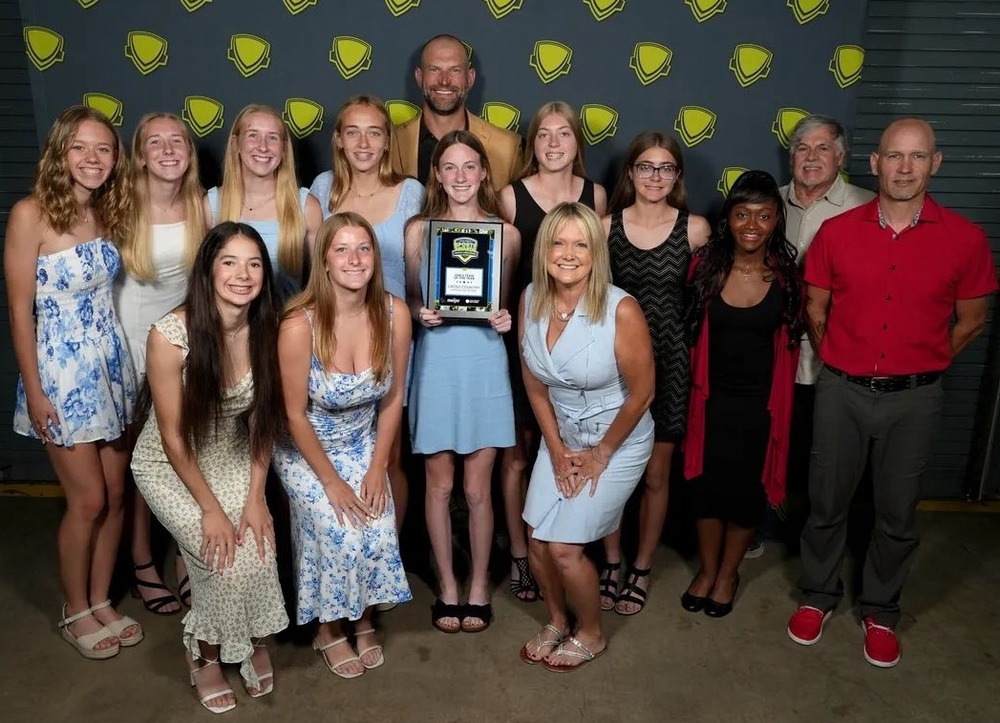 Girls Cross Country Photo