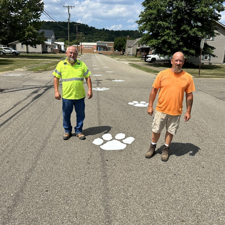 🦁✨ Huge THANK YOU to the Minerva Village Street Department for refreshing our #MinervaPride Lion Paws just in time for the new school year! 🐾
