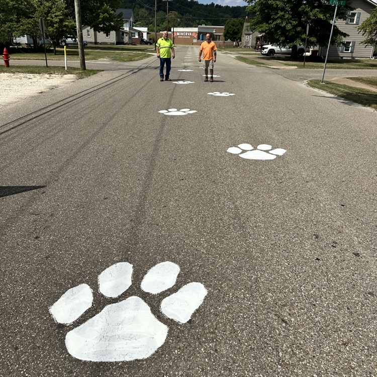 🦁✨ Huge THANK YOU to the Minerva Village Street Department for refreshing our #MinervaPride Lion Paws just in time for the new school year! 🐾