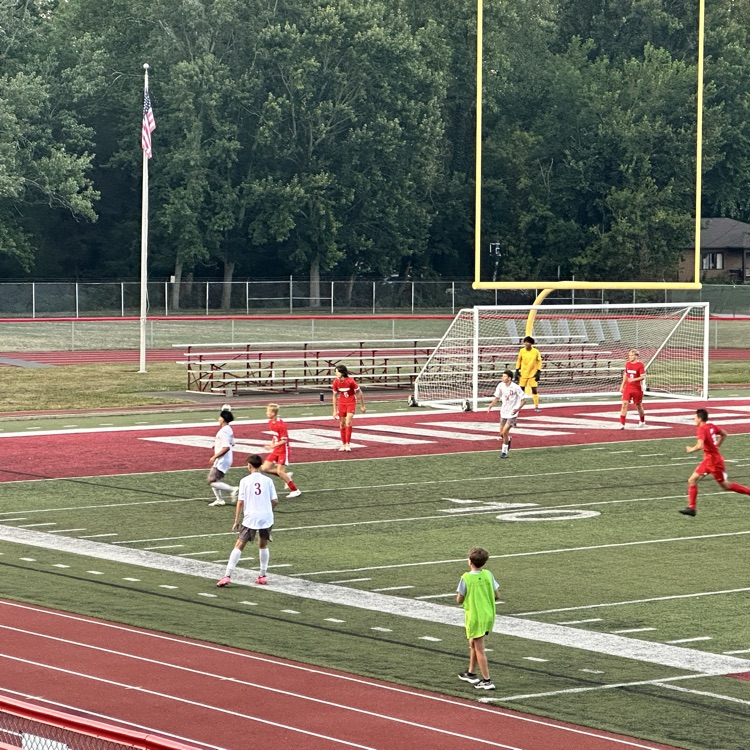 🦁 #MinervaPride – There’s No Place I’d Rather Be! 💛❤️  What an amazing student turnout for Futbol Friday and our Back to School Bash! 🎉⚽️ Food trucks, music, games, and tons of fun – the perfect way to kick off the school year!  Go Lions! 🐾 