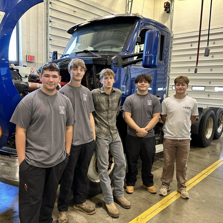 #MinervaPride Students are off to a GREAT start at RG Drage Career Center! 🎉 Learn • Earn • Succeed — we are so proud of you all! 🦁 Go Lions!