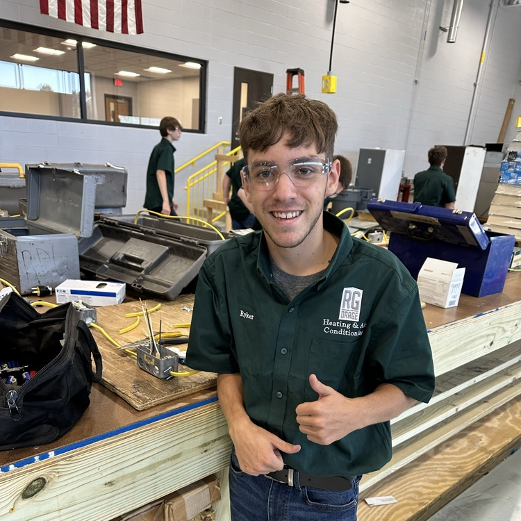 #MinervaPride Students are off to a GREAT start at RG Drage Career Center! 🎉 Learn • Earn • Succeed — we are so proud of you all! 🦁 Go Lions!