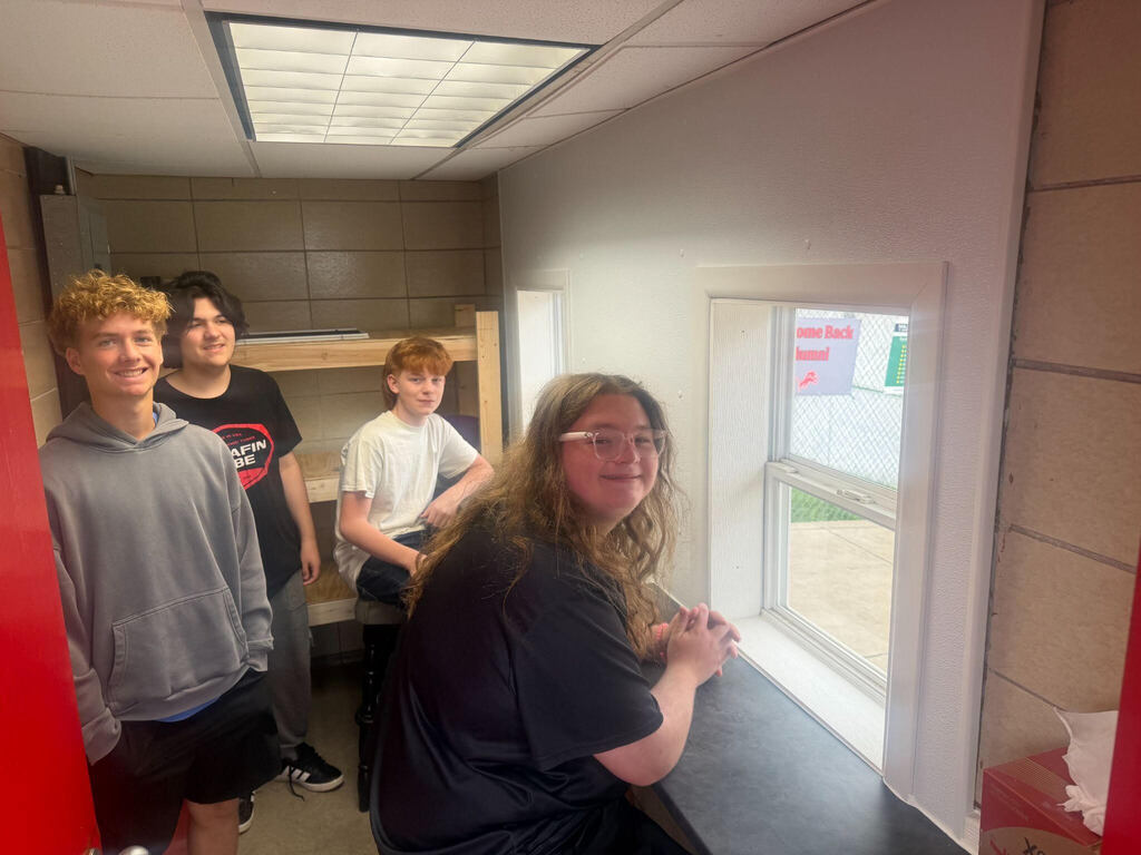 MINERVA HIGH SCHOOL HOME MAINTENANCE CLASS: HOME TICKET BOOTH REFRESH!